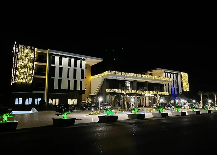 Deluxe Resort And Spa