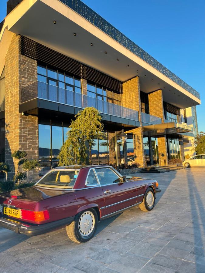 Deluxe And Spa Resort